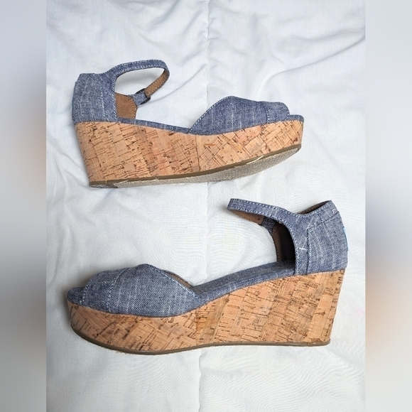 Toms Chambray Cork Bottom Wedge Peep toe Sandals Size 9 - Picture 5 of 10